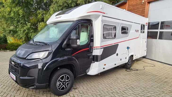 Fahrzeugbild Pilote Pacific Evidence P740FGJ #2