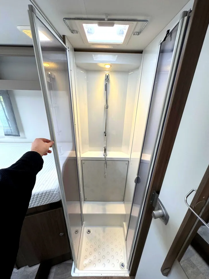 Fahrzeugbild Carado I 447 pro+|SAT-TV|NAVI|RFK|FAHRRADTRÄGER|MARKISE #19