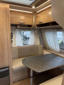 Fahrzeugbild Hymer Eriba Nova Light 425 #6