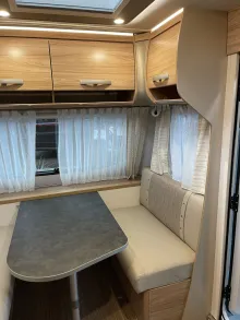 Fahrzeugbild Hymer Eriba Nova Light 425 #7