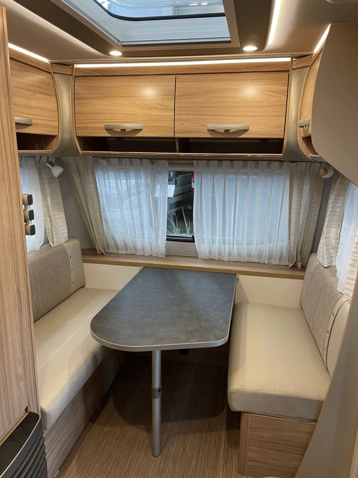 Fahrzeugbild Hymer Eriba Nova Light 425 #8