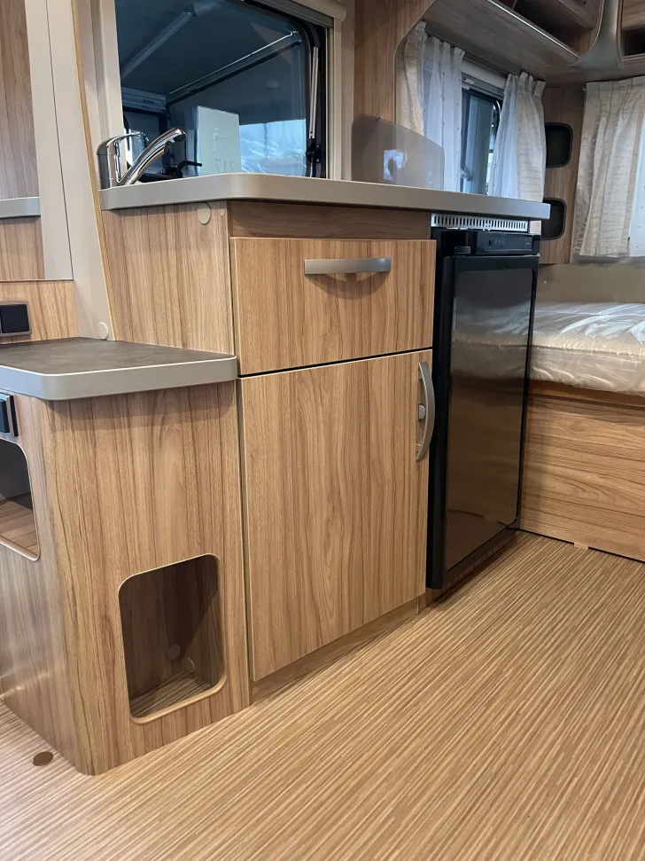 Fahrzeugbild Hymer Eriba Nova Light 425 #10