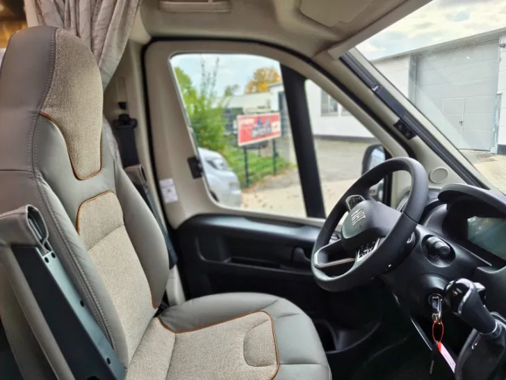 Fahrzeugbild Malibu T 470 RB LE K NEUES DESIGNKONZEPT #8