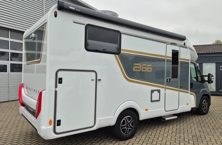 Schräg Hinten Bürstner B66 TD 690 G - Sonderedition ohne HB