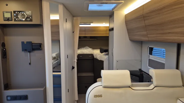 Sicht vorne-hinten Bürstner B66 TD 690 G - Sonderedition ohne HB