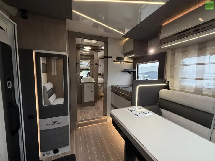 Fahrzeugbild Roller Team Zefiro 266 TL 400W Solar 2xLithium 4100 kg 2026 #11