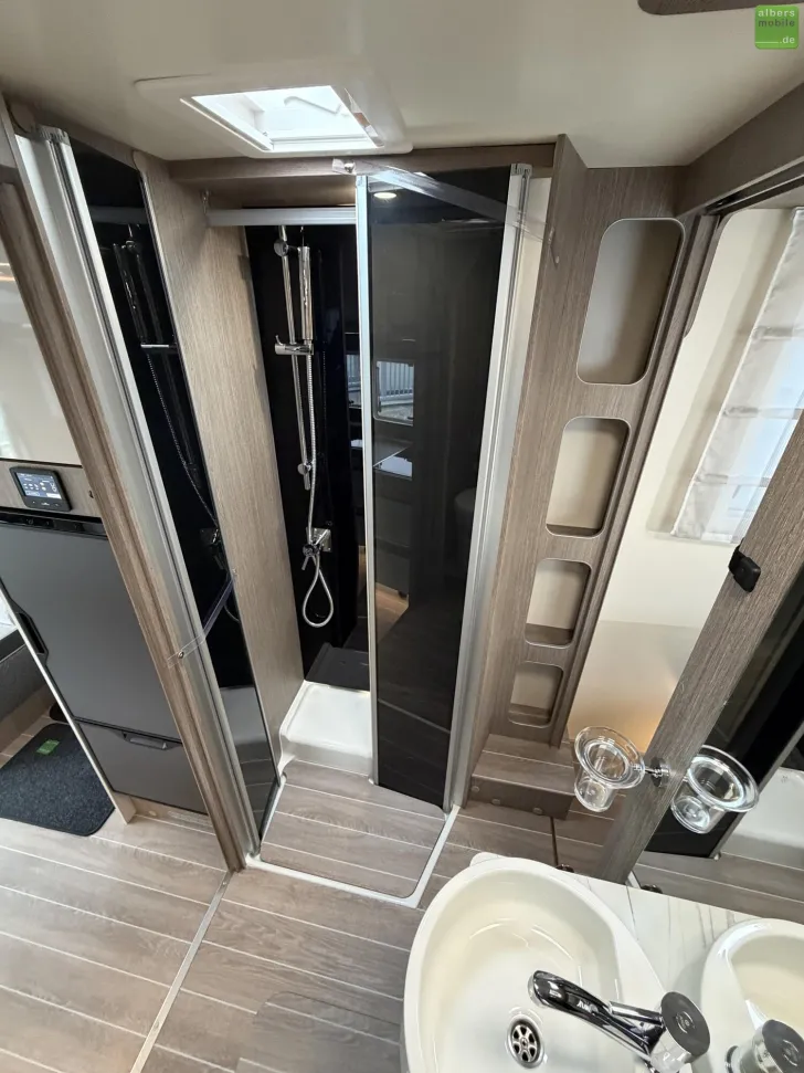 Fahrzeugbild Roller Team Zefiro 266 TL 400W Solar 2xLithium 4100 kg 2026 #17