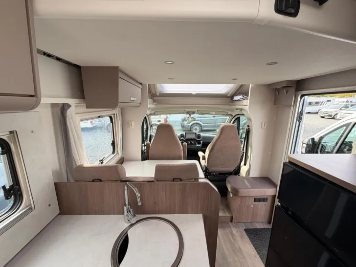 Fahrzeugbild Carado T 338 #13