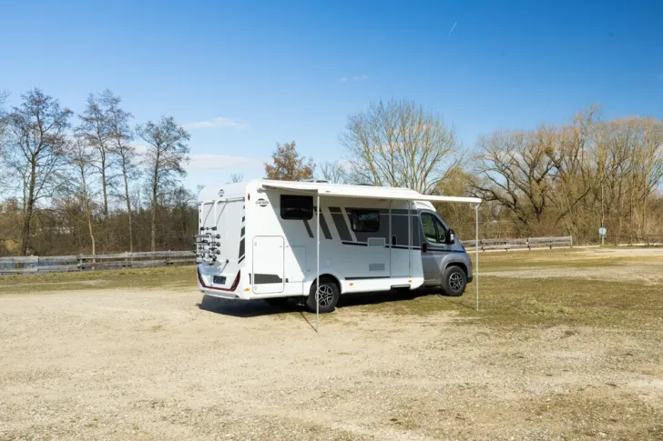 Fahrzeugbild Carado V 337 #3