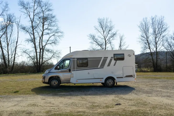 Fahrzeugbild Carado V 337 #7