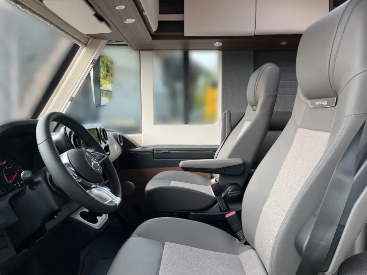Fahrzeugbild Carthago chic c-line I 4.9 LE Summer Sale #7