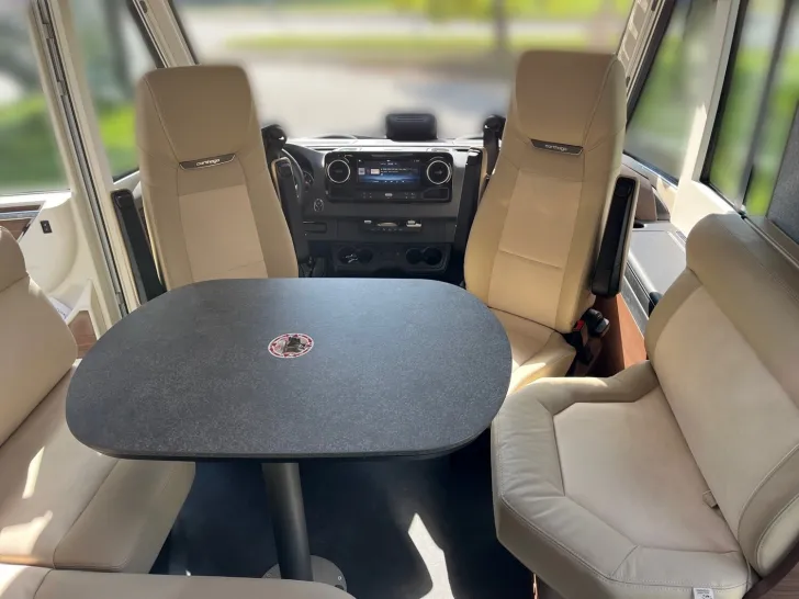 Fahrzeugbild Carthago chic c-line I 4.9 LE Summer Sale #11