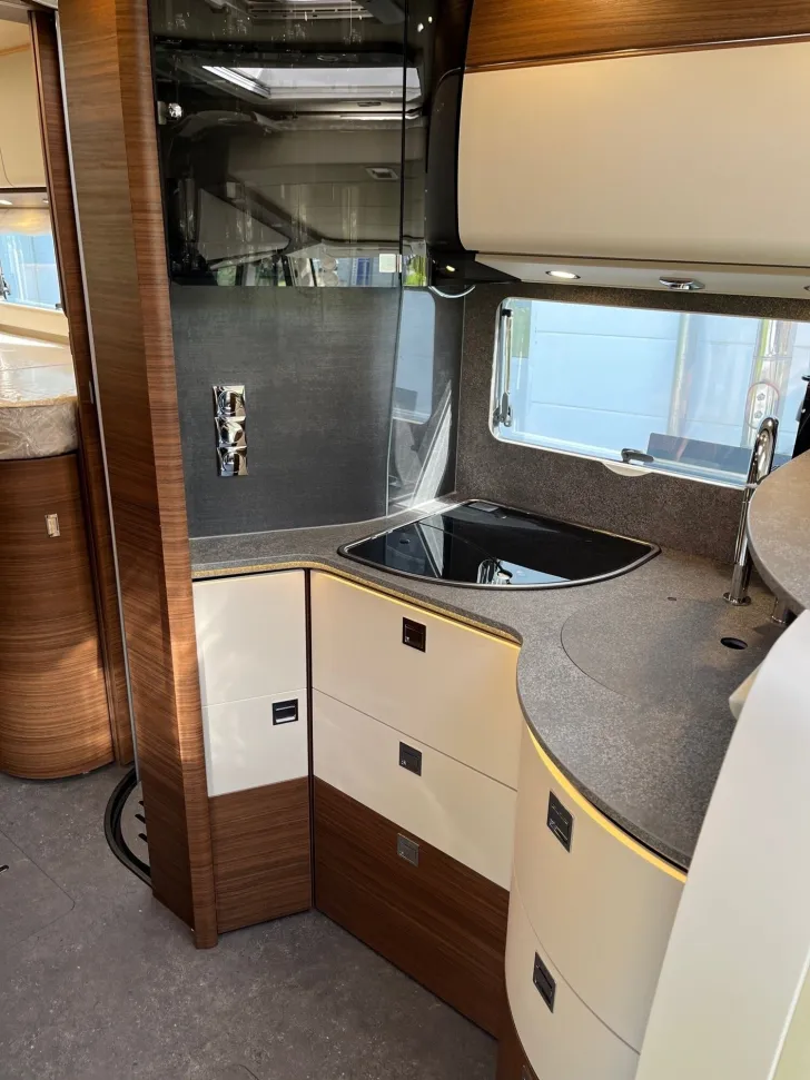 Fahrzeugbild Carthago chic c-line I 4.9 LE Summer Sale #13
