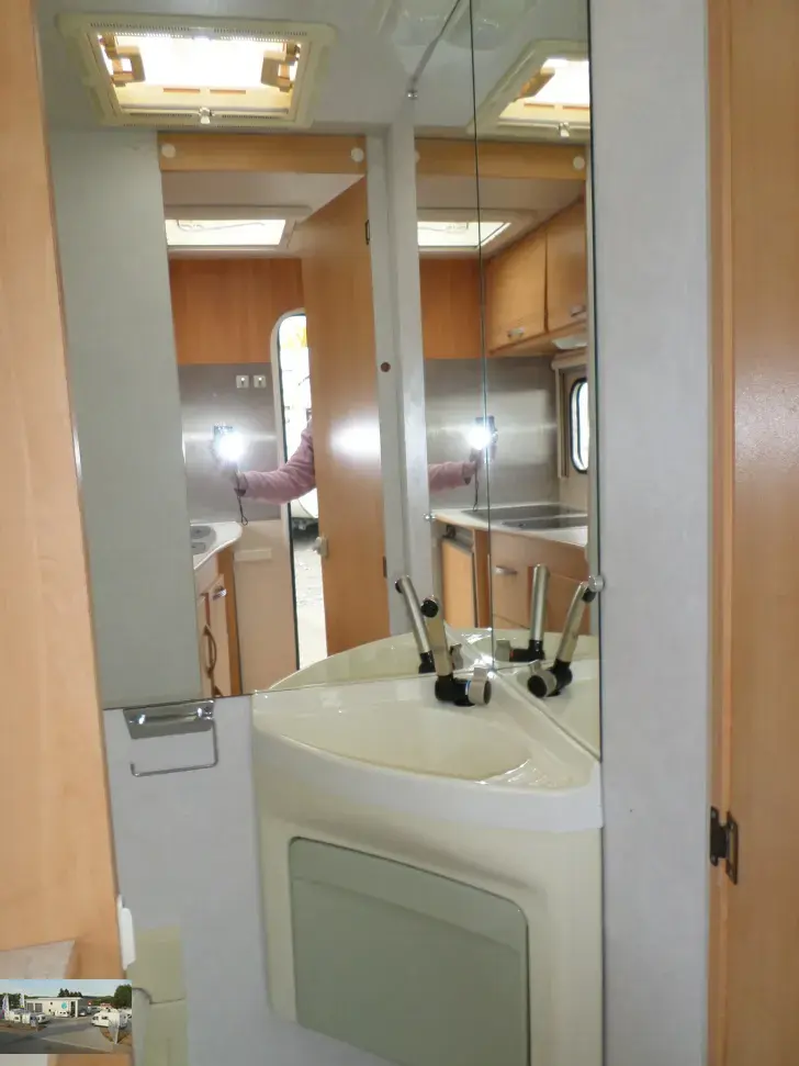 Fahrzeugbild Sterckeman Starlett 420 CP Nr. 15 - Doppelbett #26