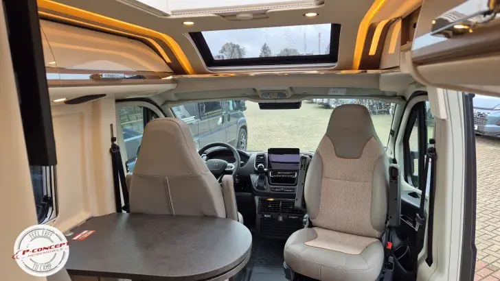 Sicht vorne-hinten Malibu Van Diversity 640 LE K charming GT skyview *Vorzugspreis bei Vorabkauf*