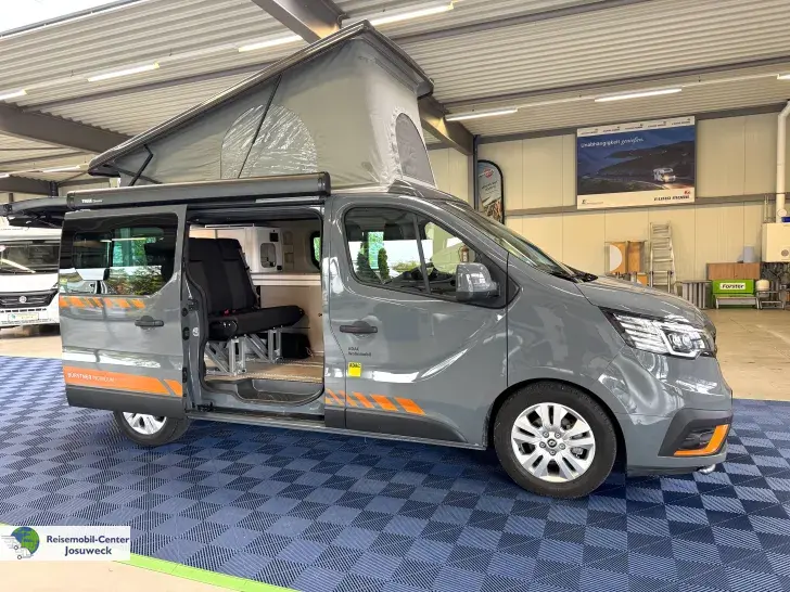 Fahrzeugbild Bürstner Playa C 500 Individual & Limited Paket 1&2 #1