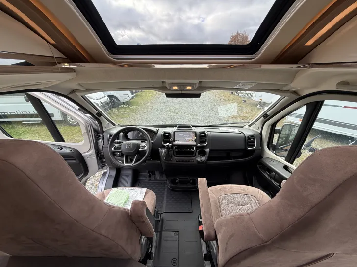 Fahrzeugbild Malibu Van First Class - Two Rooms 640 LE RB charming GT skyview #8