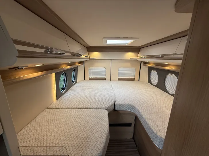 Fahrzeugbild Malibu Van First Class - Two Rooms 640 LE RB charming GT skyview #10