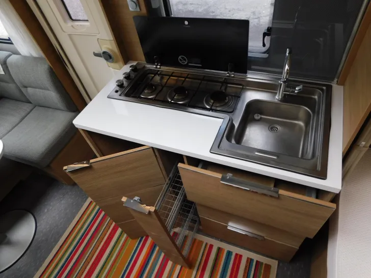 Fahrzeugbild Adria Adora 502 UL Markise, Autarkpaket, Fahrradträger #13