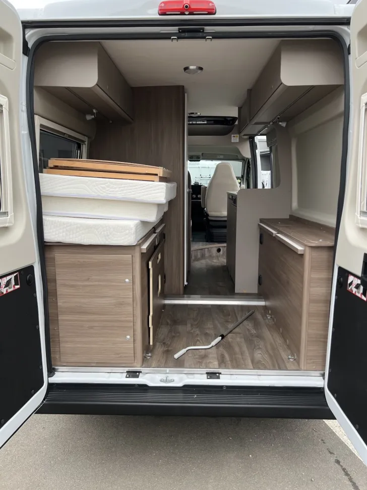 Fahrzeugbild Carado Camper Van CVE 600 Ex Mietfahrzeug #8