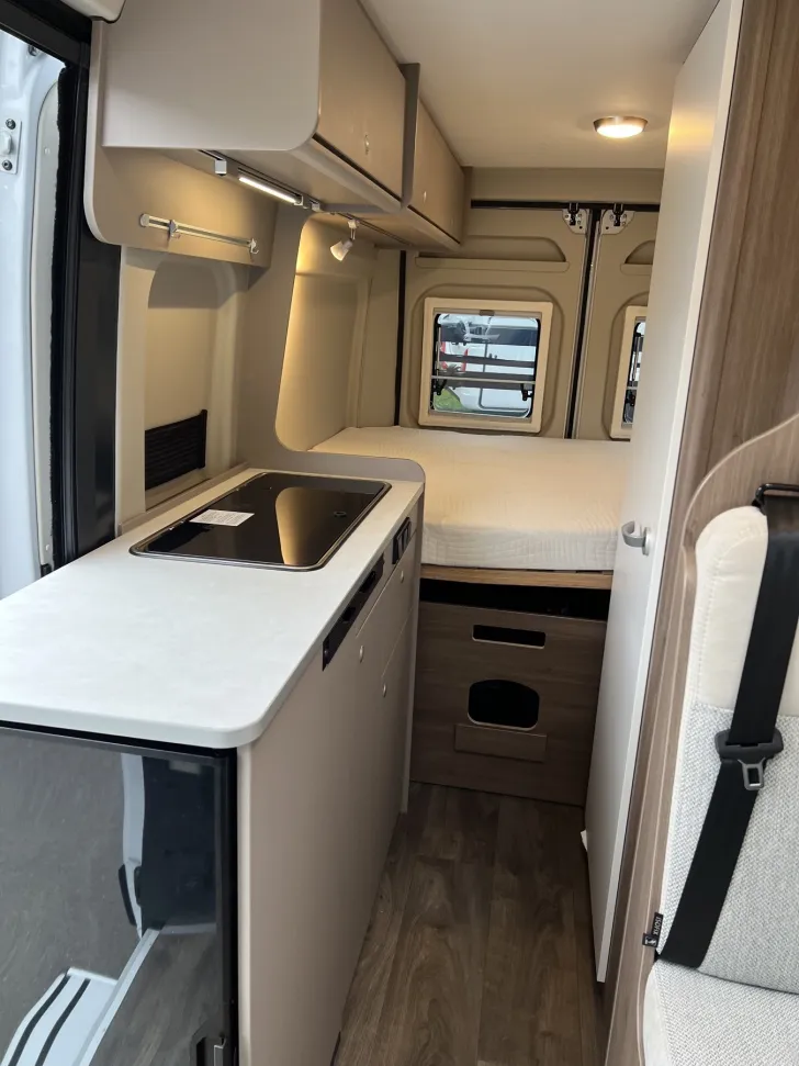 Fahrzeugbild Carado Camper Van CVE 600 Ex Mietfahrzeug #15