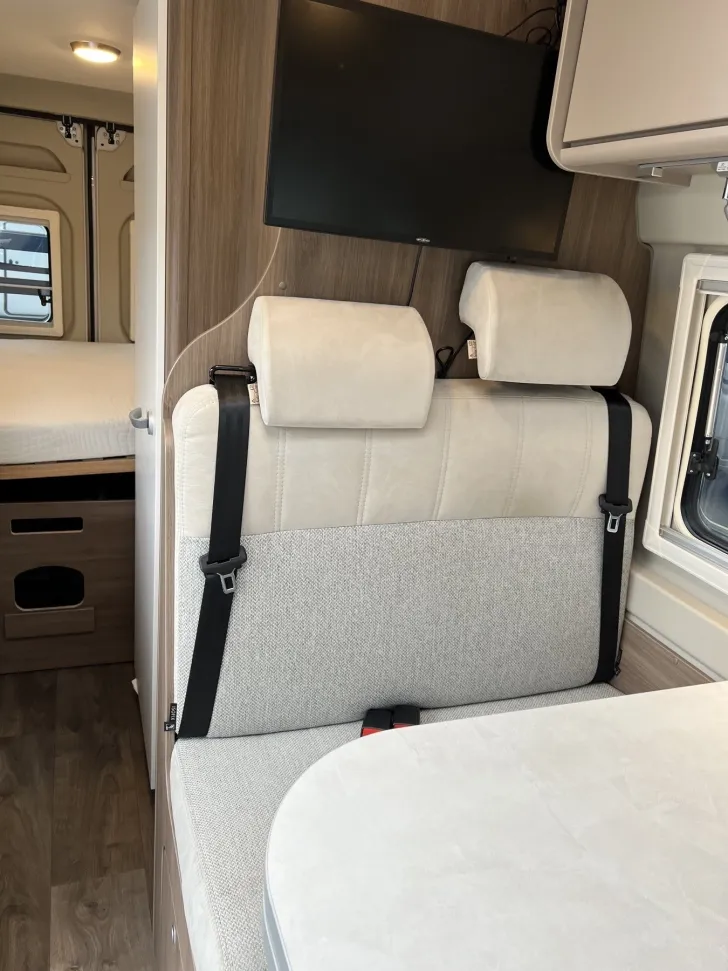 Fahrzeugbild Carado Camper Van CVE 600 Ex Mietfahrzeug #16