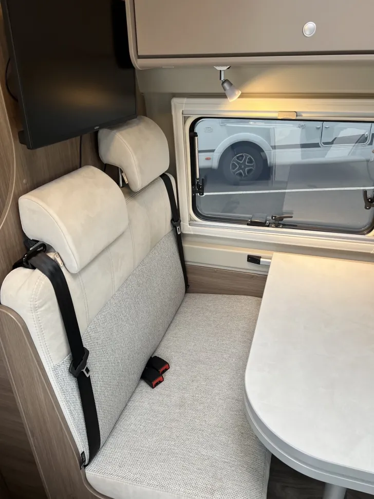 Fahrzeugbild Carado Camper Van CVE 600 Ex Mietfahrzeug #17