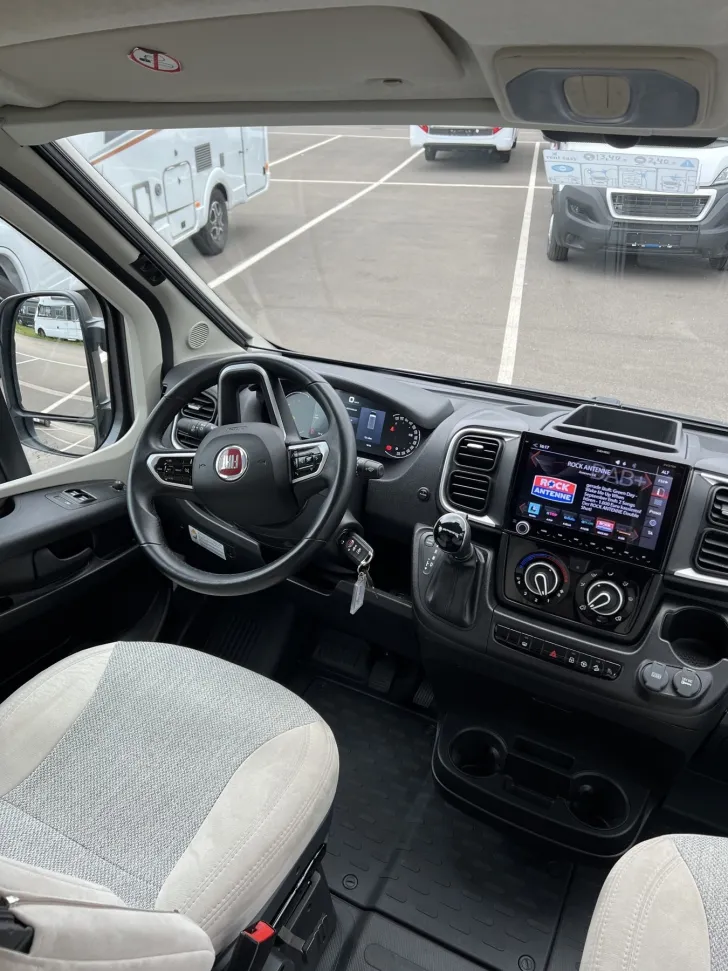 Fahrzeugbild Carado Camper Van CVE 600 Ex Mietfahrzeug #27