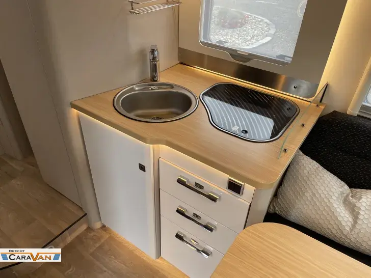 Fahrzeugbild Hymer Tramp S 685 Hubbett elektr./Klima Dach #12