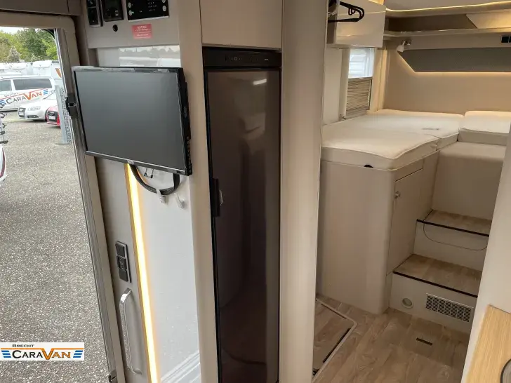 Fahrzeugbild Hymer Tramp S 685 Hubbett elektr./Klima Dach #13