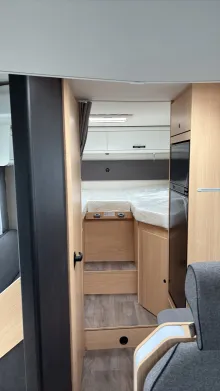 Sicht vorne-hinten Sunlight T 67 Adventure Edition Sofort verfügbar/ Automatik