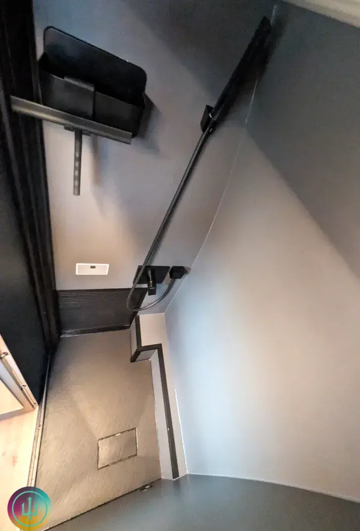 Fahrzeugbild Mercedes-Benz Mercedes Sprinter 319 CDI Offtrack 4x4 sofort verfügbar #11