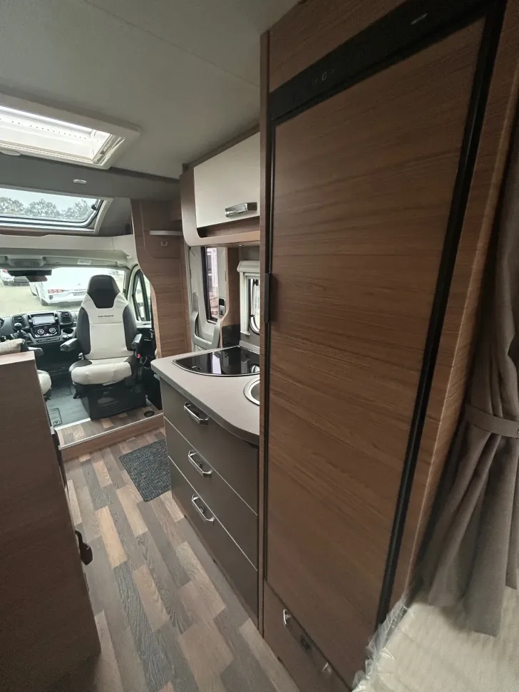Fahrzeugbild Weinsberg CaraCompact 600 MF EDITION [PEPPER] #14