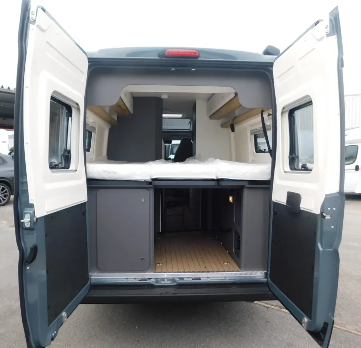 Fahrzeugbild Hobby PRESTIGE Van 640 ET First Edition #29