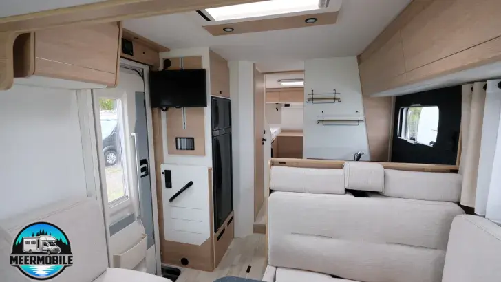 Fahrzeugbild Mooveo INT 74EB 180 PS Automatik #8