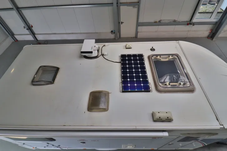 Fahrzeugbild Freetec 708 TI / Einzelbetten / Klima / Garage #6