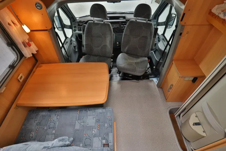 Fahrzeugbild Freetec 708 TI / Einzelbetten / Klima / Garage #9