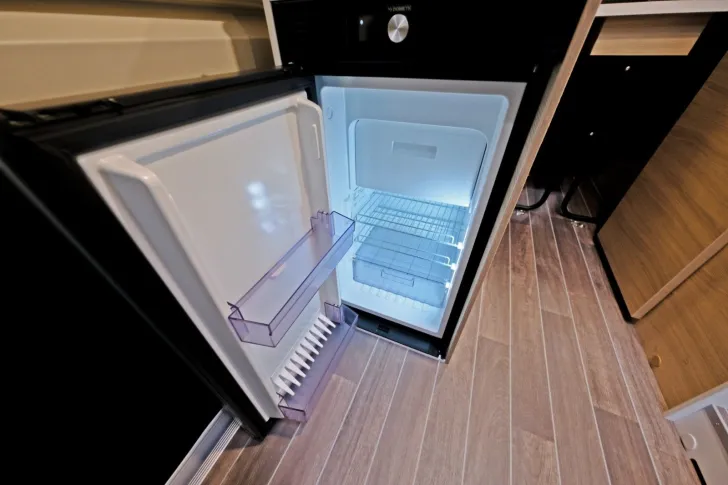 Fahrzeugbild Forster V 541 Youngster/Festbett/PREISKNALLER/NEUWAGEN #17