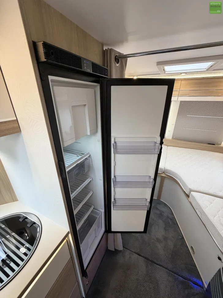 Fahrzeugbild La Mancelle Liberty 490 LJ Markise Mover TV GFK Dunstabzug #17