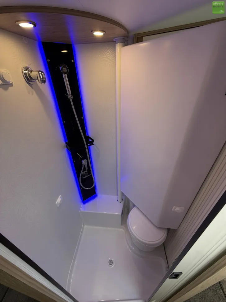 Fahrzeugbild La Mancelle Liberty 490 LJ Markise Mover TV GFK Dunstabzug #19