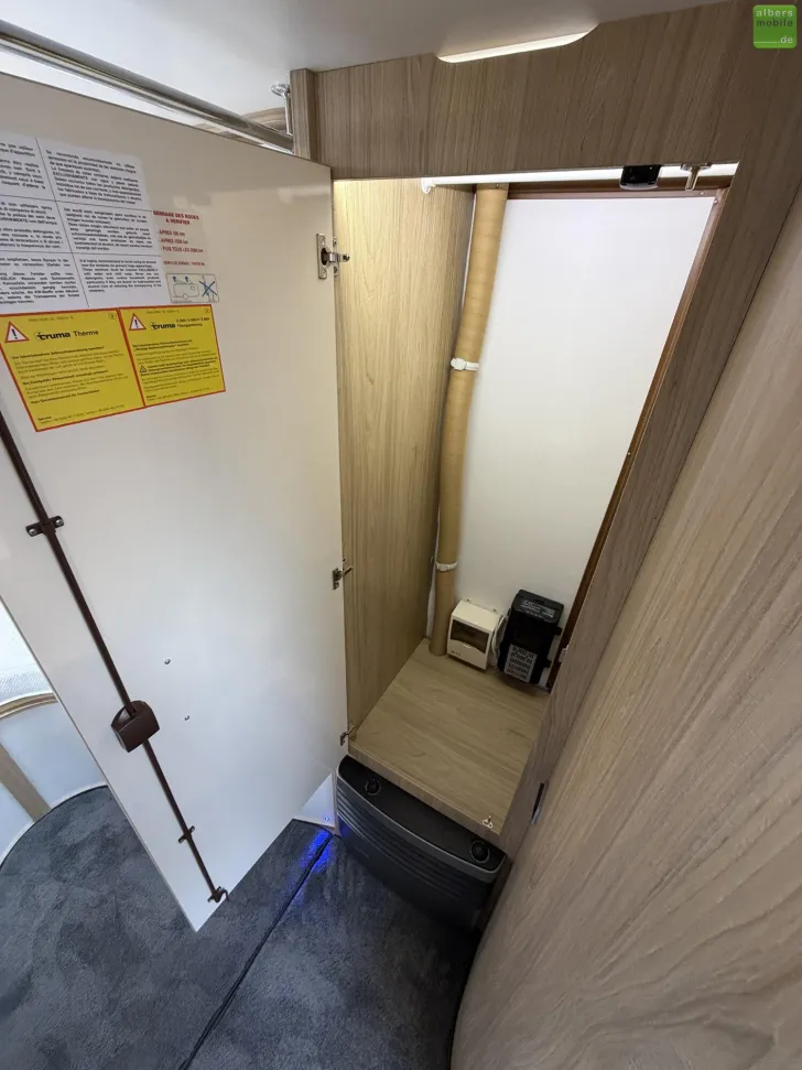 Fahrzeugbild La Mancelle Liberty 490 LJ Markise Mover TV GFK Dunstabzug #31