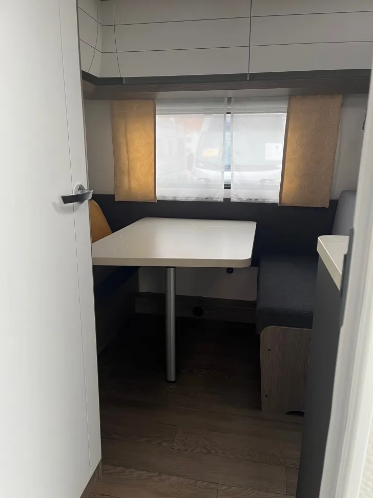 Fahrzeugbild Hobby ONTOUR 390 SF #6