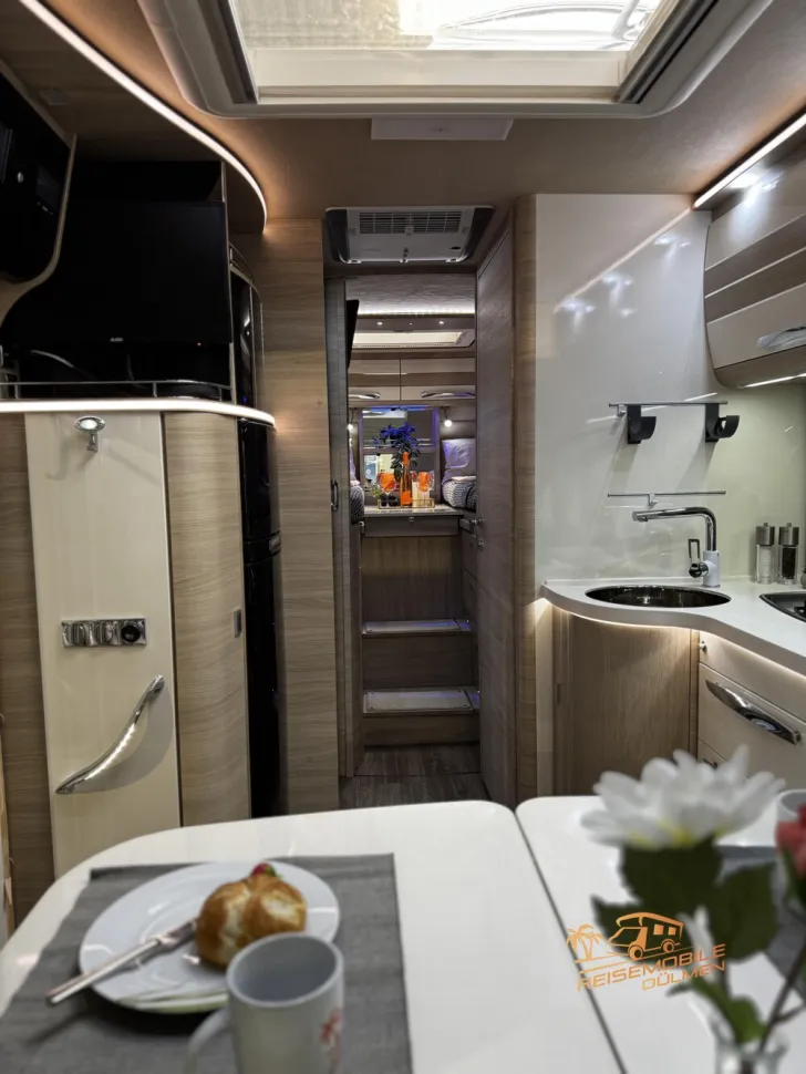 Fahrzeugbild Mobilvetta K-Yacht 86 Tekno Line Hubstütze Klima #15