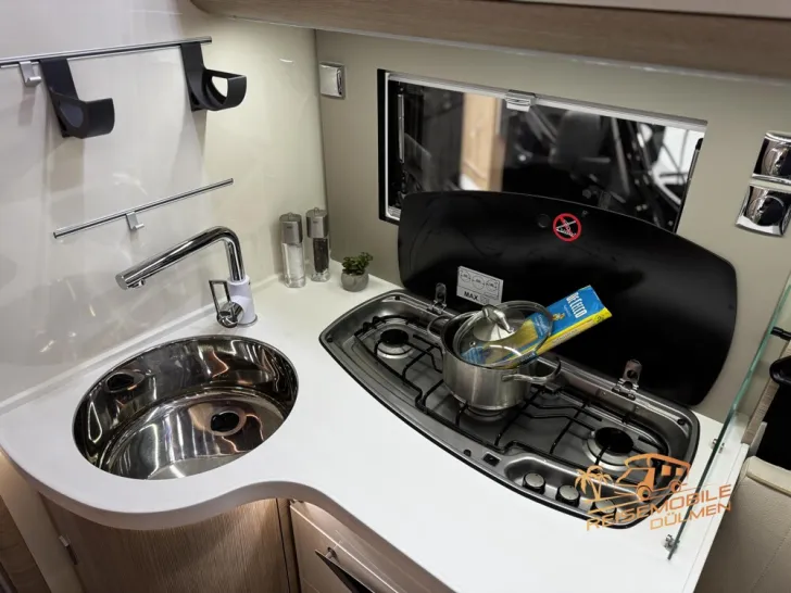 Fahrzeugbild Mobilvetta K-Yacht 86 Tekno Line Hubstütze Klima #17