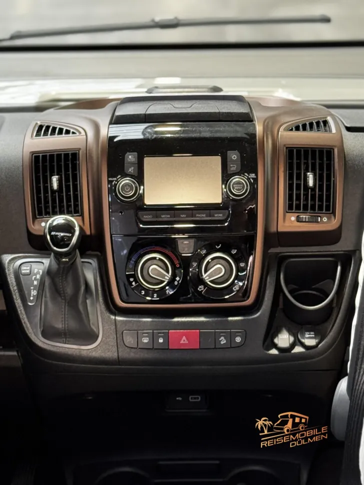 Fahrzeugbild Mobilvetta K-Yacht 86 Tekno Line Hubstütze Klima #27