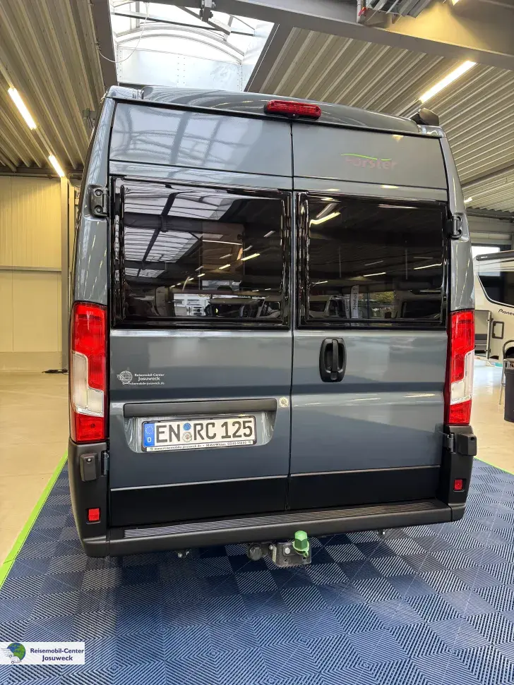 Fahrzeugbild Forster V 636 HB Vantasy Travel/Comfort Line Ahk #6