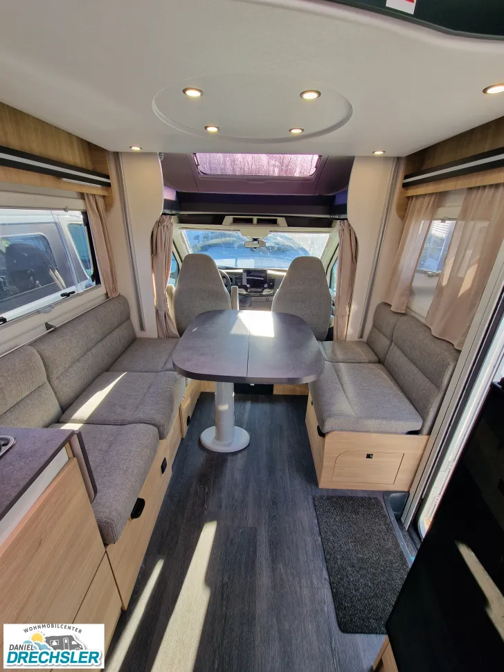 Fahrzeugbild Challenger 250 Break Edition #8