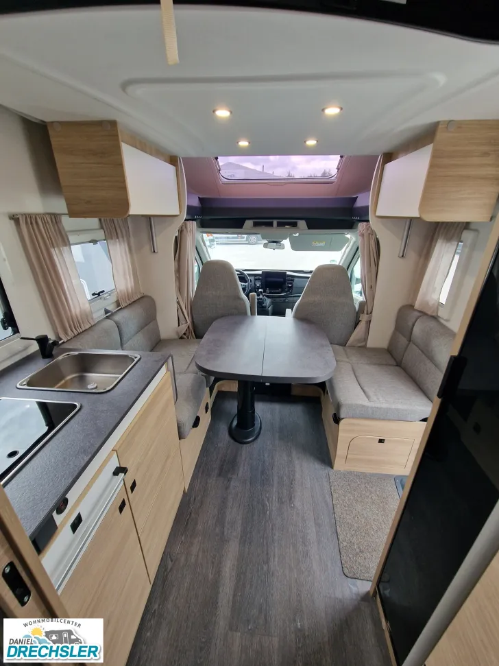 Fahrzeugbild Challenger 328 Break Edition #9