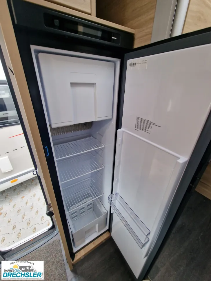 Fahrzeugbild Challenger 328 Break Edition #12