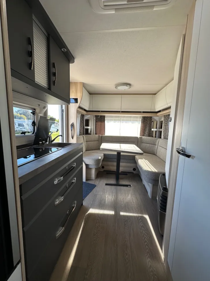 Fahrzeugbild Hobby De Luxe 495 UL #5